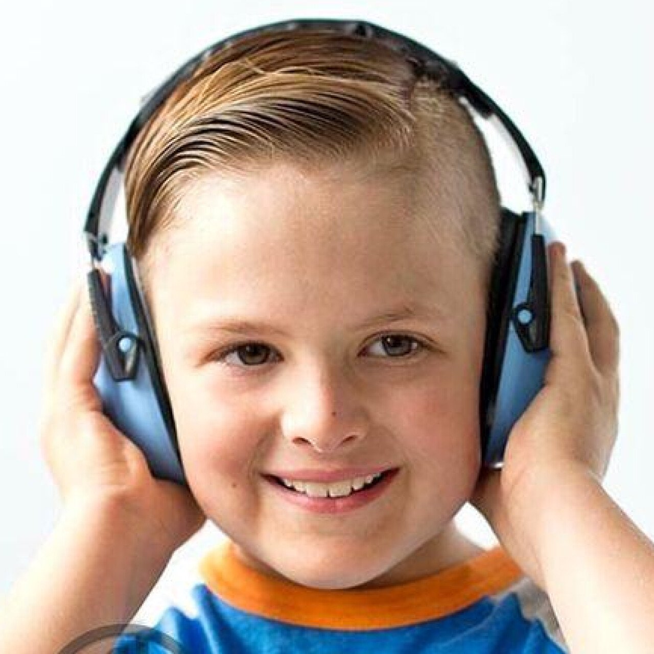 Noise-Cancelling Headphones: The 1st Simple Trick That Creates Silence
